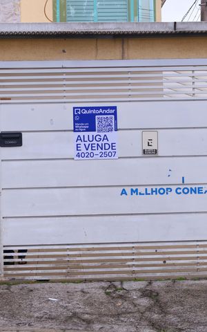 Casa para alugar com 81m², 2 quartos e 2 vagasPlaca GRANDE instalada no portão do imóvel, dia 10.08.2026 - Código da placa: ECZZ-590