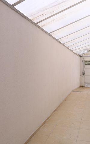 Casa para alugar com 81m², 2 quartos e 2 vagasCorredor