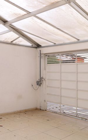 Casa para alugar com 81m², 2 quartos e 2 vagasGaragem