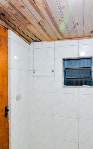 Casa à venda com 257m², 6 quartos e 6 vagasCasa 2 - Banheiro de serviço