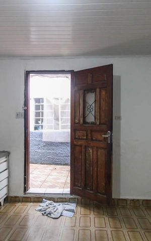 Casa à venda com 250m², 6 quartos e 3 vagas Casa à venda com 250m², 6 quartos e 3 vagasCasa 2 - Sala/Cozinha