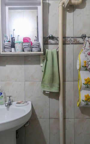 Casa à venda com 250m², 6 quartos e 3 vagas Casa à venda com 250m², 6 quartos e 3 vagasCasa 3 - Banheiro social