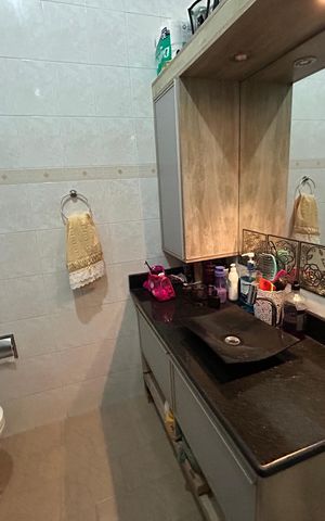 Casa para alugar com 90m², 2 quartos e 2 vagasBanheiro Social