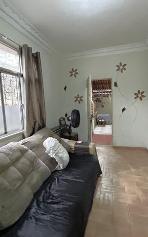 Casa para alugar com 90m², 2 quartos e 2 vagasSala