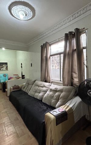 Casa para alugar com 90m², 2 quartos e 2 vagasSala