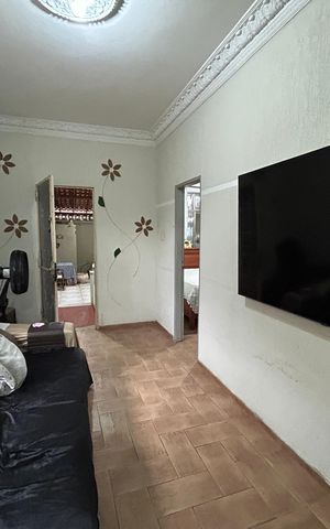 Casa para alugar com 90m², 2 quartos e 2 vagasSala
