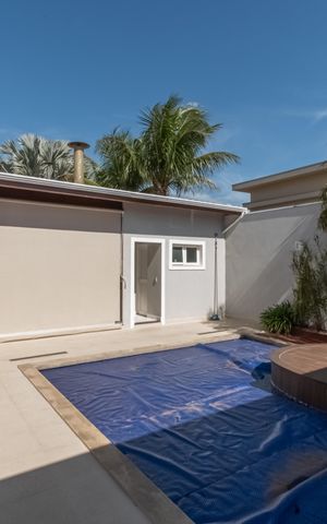 Casa de condomínio para alugar com 300m², 5 quartos e 4 vagas