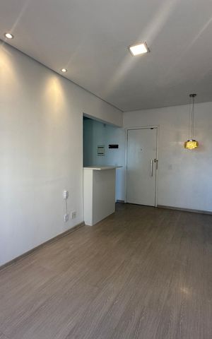 Apartamento à venda com 53m², 2 quartos e 1 vaga Apartamento à venda com 53m², 2 quartos e 1 vagaSala