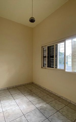 Casa para alugar com 90m², 2 quartos e sem vaga