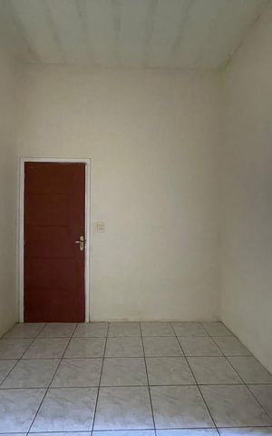 Casa para alugar com 90m², 2 quartos e sem vaga
