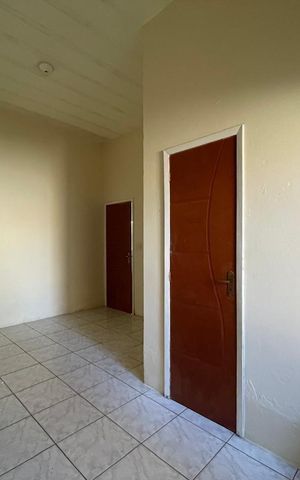 Casa para alugar com 90m², 2 quartos e sem vaga