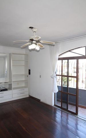 Casa para alugar com 150m², 4 quartos e 1 vagaSala