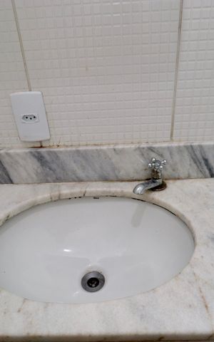 Apartamento para alugar com 90m², 2 quartos e 1 vaga Apartamento para alugar com 90m², 2 quartos e 1 vagaBanheiro social