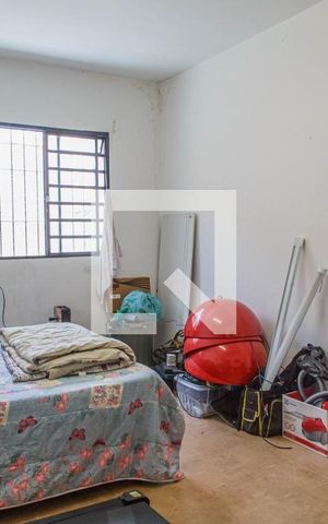 Casa à venda com 240m², 2 quartos e 1 vaga