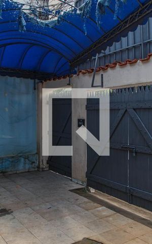 Casa à venda com 240m², 2 quartos e 1 vaga