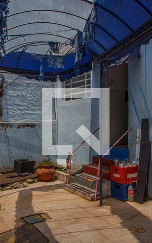 Casa à venda com 240m², 2 quartos e 1 vaga