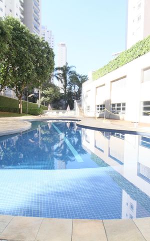 Apartamento para alugar com 127m², 3 quartos e 2 vagasÁrea comum - Piscina