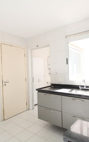 Apartamento para alugar com 127m², 3 quartos e 2 vagasCozinha - Armários