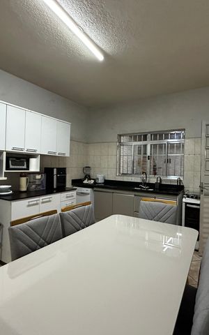 Casa para alugar com 250m², 3 quartos e 2 vagasCozinha