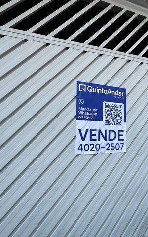 Casa para alugar com 250m², 3 quartos e 2 vagasFachada