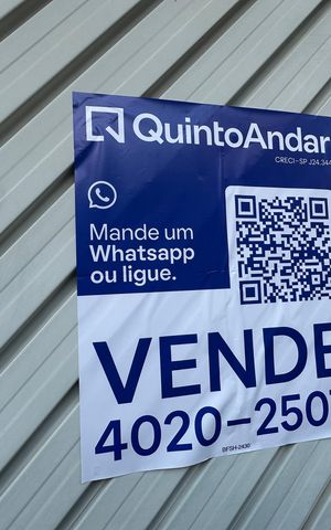 Casa para alugar com 250m², 3 quartos e 2 vagasFachada