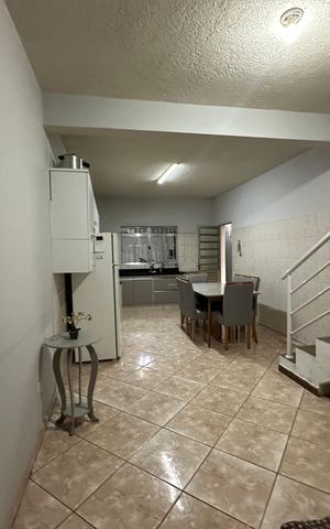 Casa para alugar com 250m², 3 quartos e 2 vagasCozinha