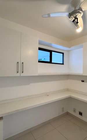 Apartamento à venda com 153m², 3 quartos e 2 vagas Apartamento à venda com 153m², 3 quartos e 2 vagasQuarto 2