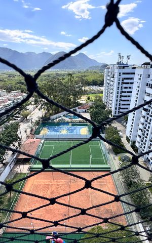 Apartamento à venda com 153m², 3 quartos e 2 vagas Apartamento à venda com 153m², 3 quartos e 2 vagasTerraço