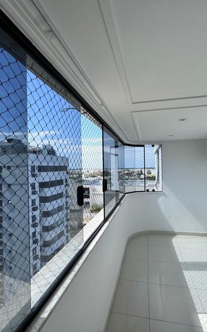Apartamento à venda com 153m², 3 quartos e 2 vagas Apartamento à venda com 153m², 3 quartos e 2 vagasVaranda