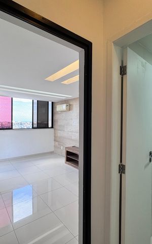Apartamento à venda com 153m², 3 quartos e 2 vagas Apartamento à venda com 153m², 3 quartos e 2 vagasAcesso segundo andar