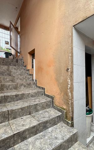 Casa à venda com 186m², 3 quartos e 2 vagas Casa à venda com 186m², 3 quartos e 2 vagasAcesso