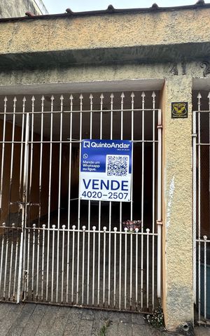 Casa à venda com 186m², 3 quartos e 2 vagas Casa à venda com 186m², 3 quartos e 2 vagasFachada com PLACA GRANDE