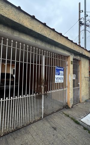 Casa à venda com 186m², 3 quartos e 2 vagas Casa à venda com 186m², 3 quartos e 2 vagasFachada com PLACA GRANDE