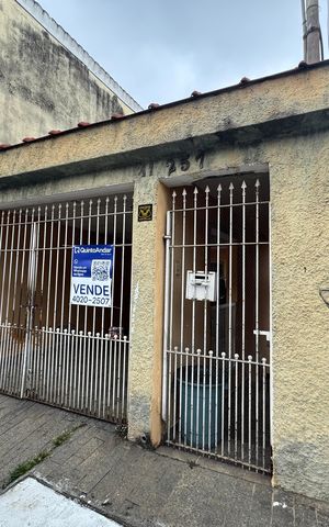 Casa à venda com 186m², 3 quartos e 2 vagas Casa à venda com 186m², 3 quartos e 2 vagasFachada com PLACA GRANDE