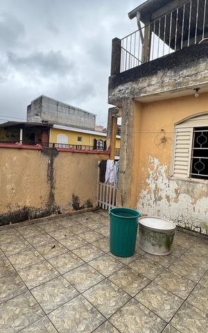 Casa à venda com 186m², 3 quartos e 2 vagas Casa à venda com 186m², 3 quartos e 2 vagasQuintal