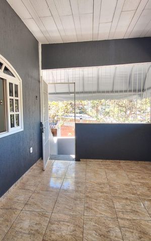 Casa para alugar com 100m², 2 quartos e 1 vaga Casa para alugar com 100m², 2 quartos e 1 vagaSala