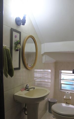 Casa à venda com 200m², 3 quartos e 2 vagasLavabo