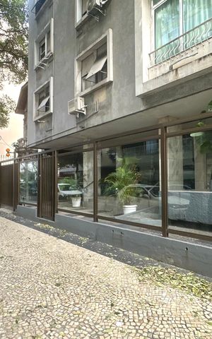 Apartamento à venda com 194m², 3 quartos e 1 vaga Apartamento à venda com 194m², 3 quartos e 1 vagaPlaca