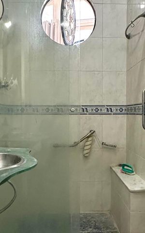 Apartamento à venda com 194m², 3 quartos e 1 vaga Apartamento à venda com 194m², 3 quartos e 1 vagaBanheiro social