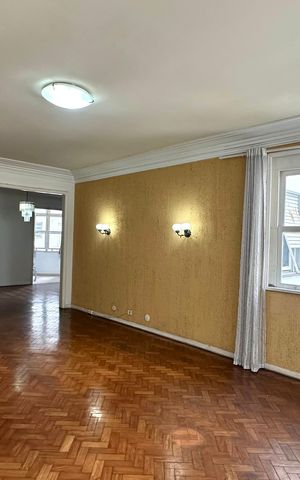 Apartamento à venda com 194m², 3 quartos e 1 vaga Apartamento à venda com 194m², 3 quartos e 1 vagaSala