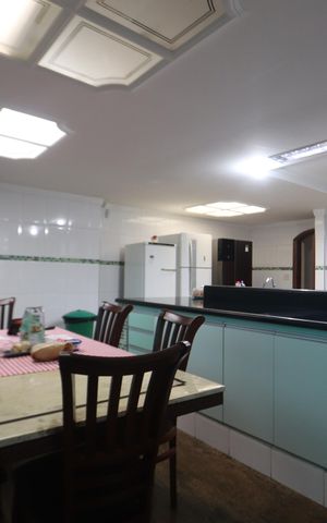 Casa para alugar com 630m², 3 quartos e 8 vagasCopa