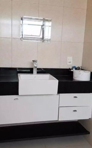 Casa à venda com 138m², 3 quartos e 3 vagas Casa à venda com 138m², 3 quartos e 3 vagasBanheiro