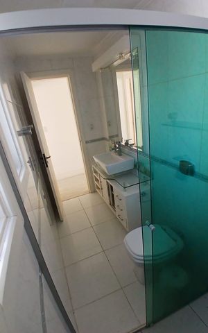 Apartamento à venda com 145m², 2 quartos e 1 vaga Apartamento à venda com 145m², 2 quartos e 1 vagaBanheiro