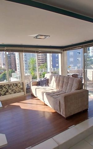 Apartamento à venda com 145m², 2 quartos e 1 vaga Apartamento à venda com 145m², 2 quartos e 1 vagaSala de jantar