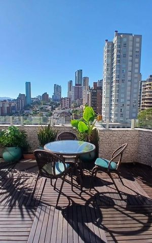 Apartamento à venda com 145m², 2 quartos e 1 vaga Apartamento à venda com 145m², 2 quartos e 1 vagaVaranda