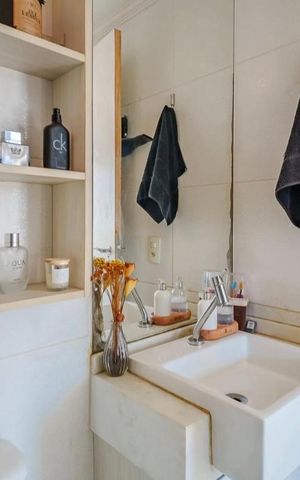 Apartamento à venda com 45m², 2 quartos e 1 vaga Apartamento à venda com 45m², 2 quartos e 1 vagaBanheiro