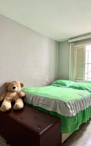 Casa à venda com 220m², 6 quartos e 1 vaga Casa à venda com 220m², 6 quartos e 1 vagaQuarto 1 Casa 2