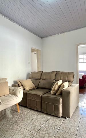 Casa à venda com 220m², 6 quartos e 1 vaga Casa à venda com 220m², 6 quartos e 1 vagaSala Casa 1