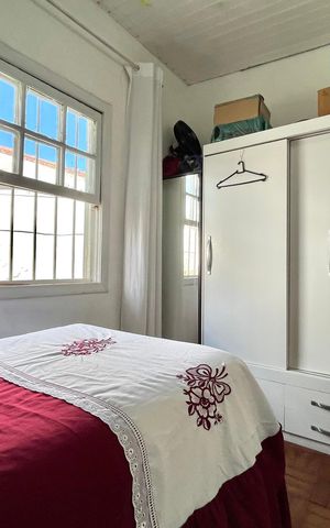 Casa à venda com 220m², 6 quartos e 1 vaga Casa à venda com 220m², 6 quartos e 1 vagaQuarto 2 Casa 1