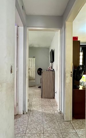 Casa à venda com 220m², 6 quartos e 1 vaga Casa à venda com 220m², 6 quartos e 1 vagaCorredor Casa 2